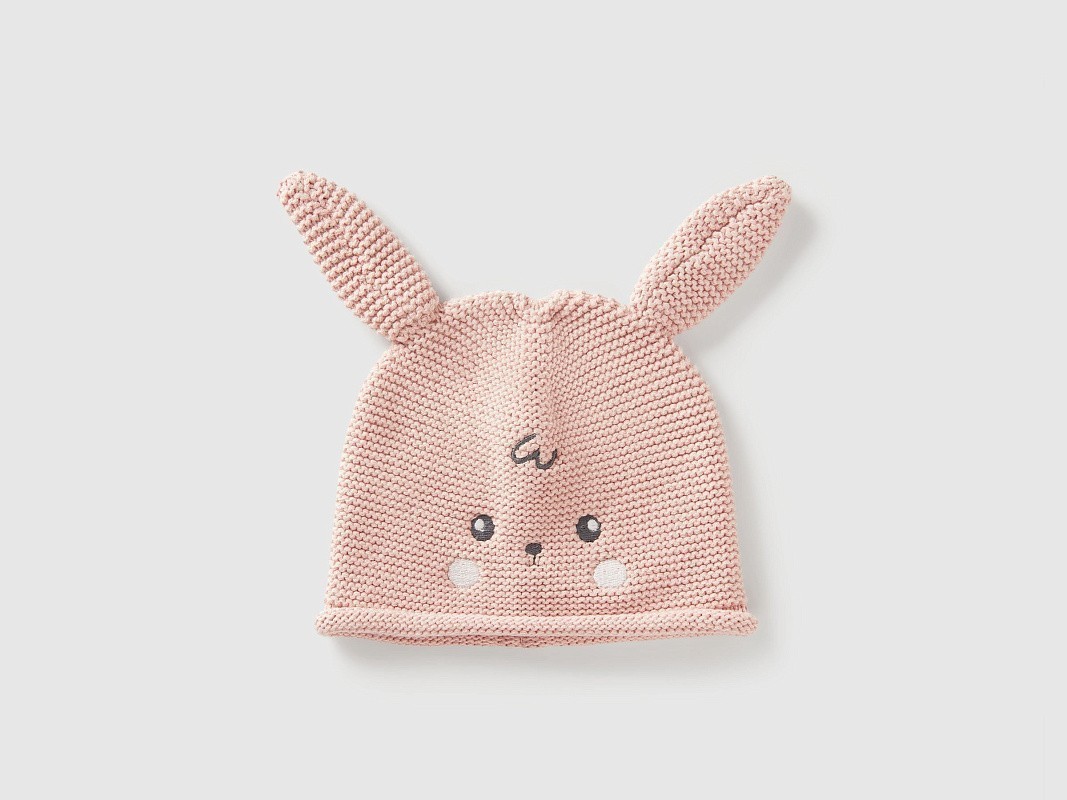 Шапка трикотажная с ушками и аппликацией