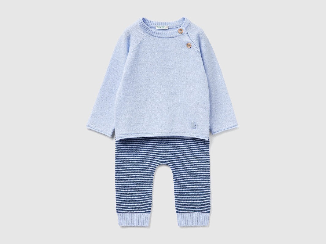 Комплект трикотажный из джемпера и брюк