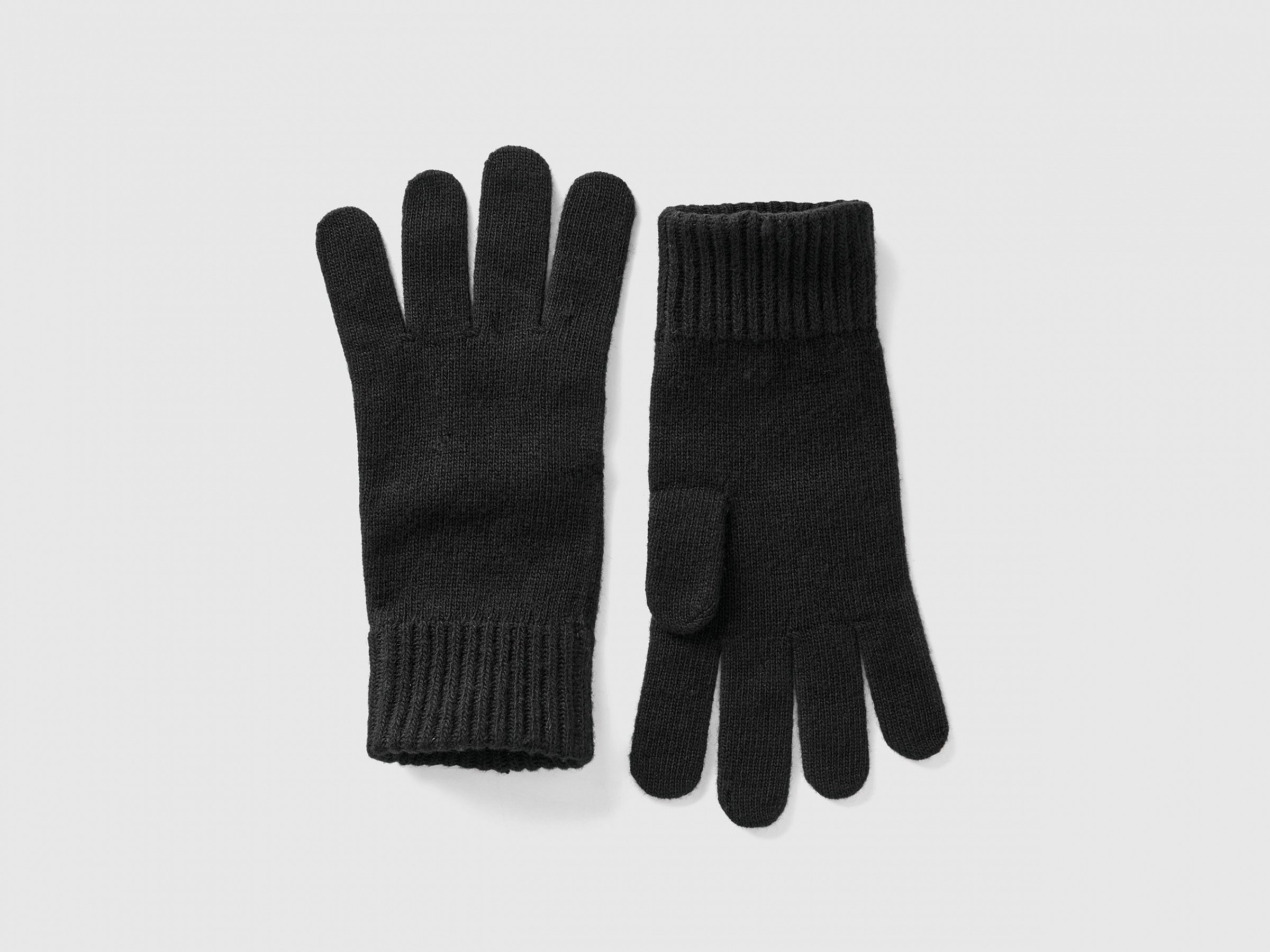 Шерстяные перчатки Benetton. Цвет: черный